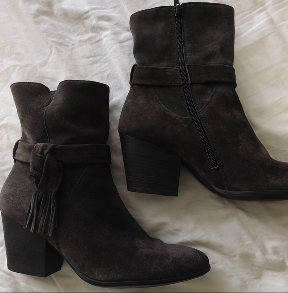$450 Paul Green Ankle Boots Knot Fringes Water Resistant Tassels Booties 8 Char - Picture 1 of 5